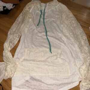 PREOWNED Vanity Sized M Women’s Lightweight Lace Sleeved Hoodie
